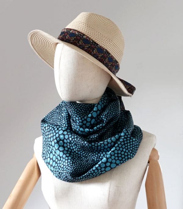 024 foulard soie zebre à pois 1 foulard en soie luxe turquoise