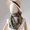 foulard en soie kaki