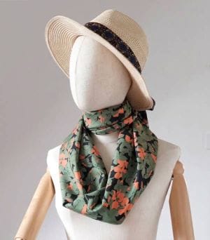 foulard en soie kaki