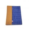 Portefeuille passeport cuir upcyclé croco bleu et camel