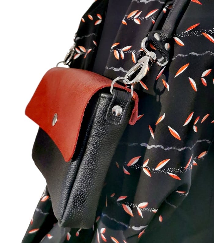 sac à rabat interchangeable amovible en cuir noir et rouge