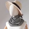 055- Foulard soie Pied de poule noir ERMSHC Foulard en soie haute couture noir et blanc