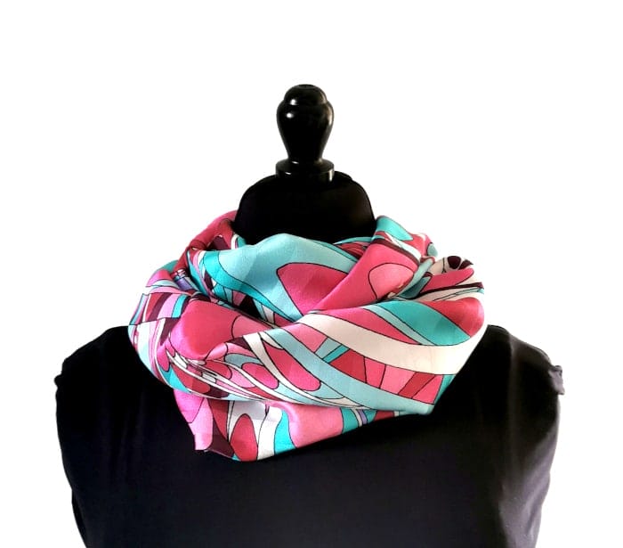 foulard en soie upcyclée abstrait rose
