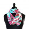 foulard en soie upcyclée abstrait rose