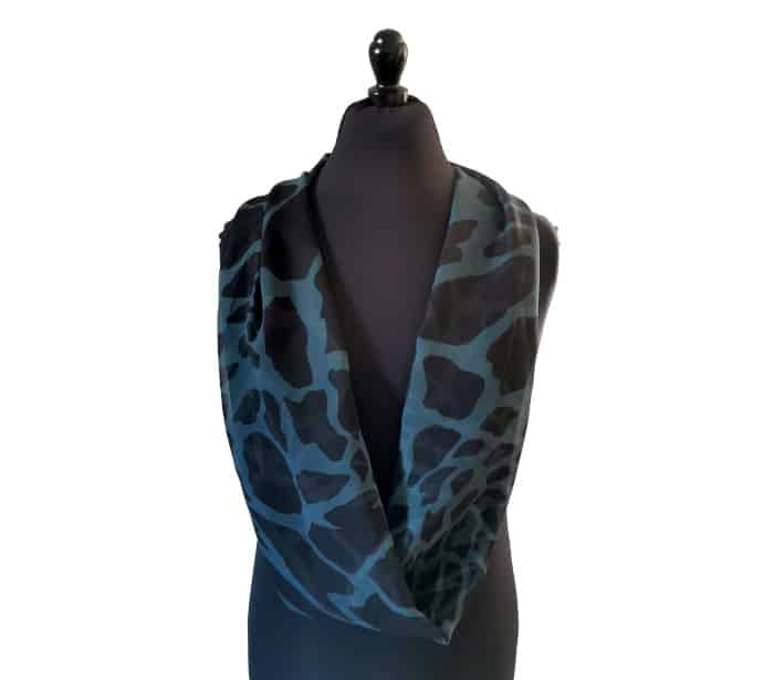 snood en soie motif girafe