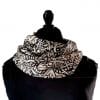 foulard en soie upcyclée motifs abstraits