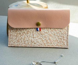 pochette pour papiers d'identité en cuir