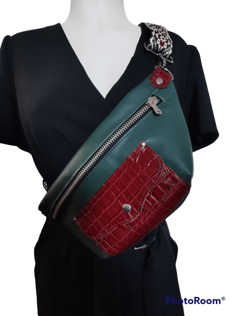 IMG_20230311_172336-PhotoRoom Sac banane cuir vert et croco bordeaux