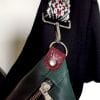Sac banane Mlle Espiègle SBME-005 vert et bordeaux croco 4 Sac banane cuir vert et croco bordeaux