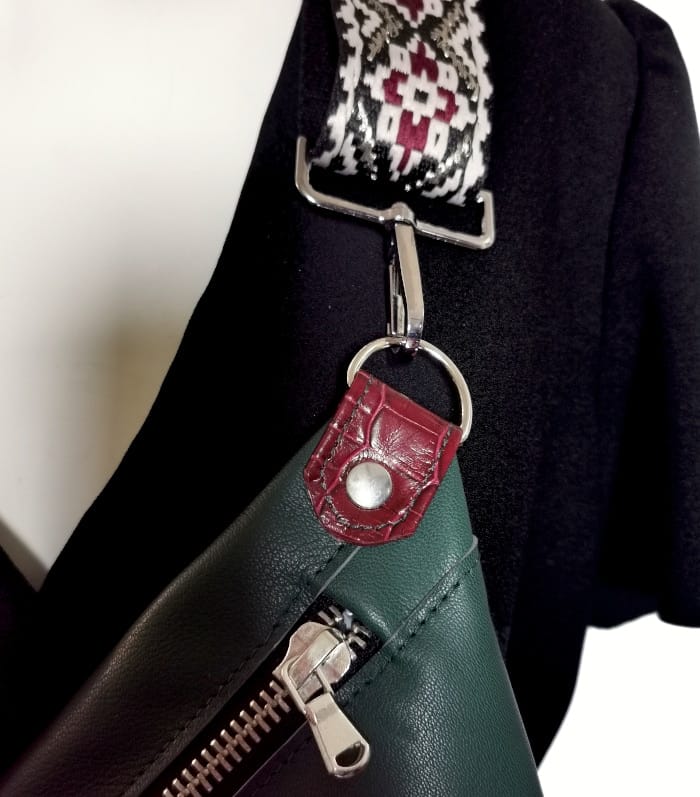 Sac banane Mlle Espiègle SBME-005 vert et bordeaux croco 4 Sac banane cuir vert et croco bordeaux