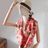 foulard en soie fleuri