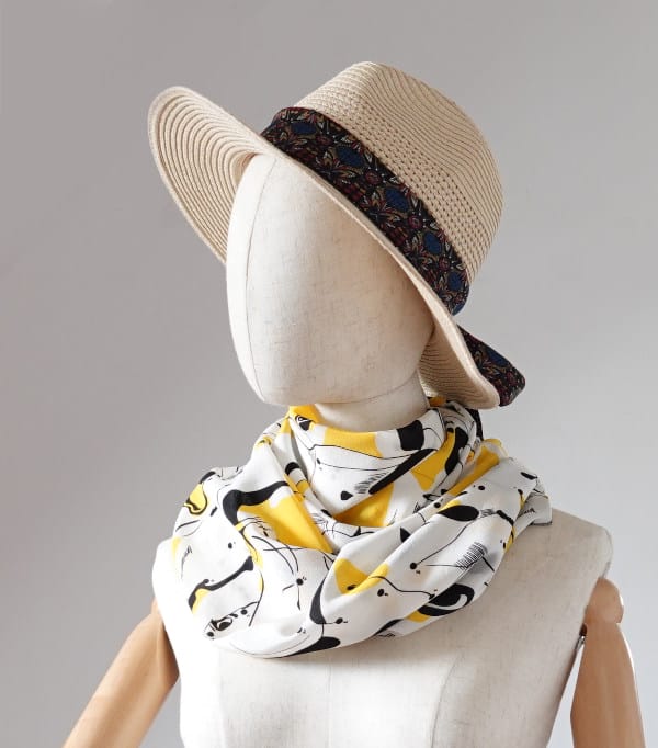 003 foulard soie ERMSP clin oeil - 2 foulard en soie jaune et blanc