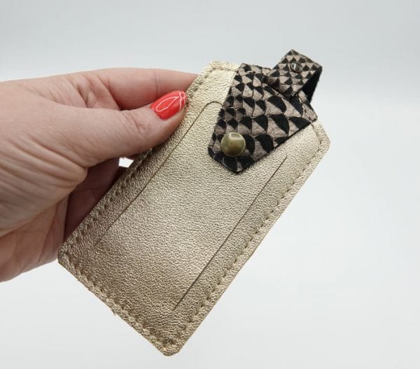 etiquette bagage en cuir