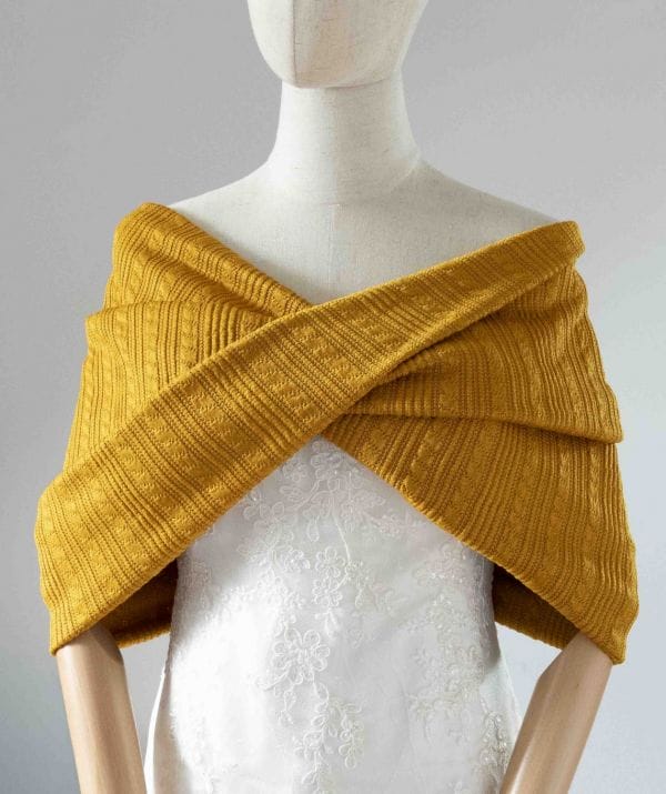 etole mariage tricot torsadé moudarde1 chauffe épaules jaune
